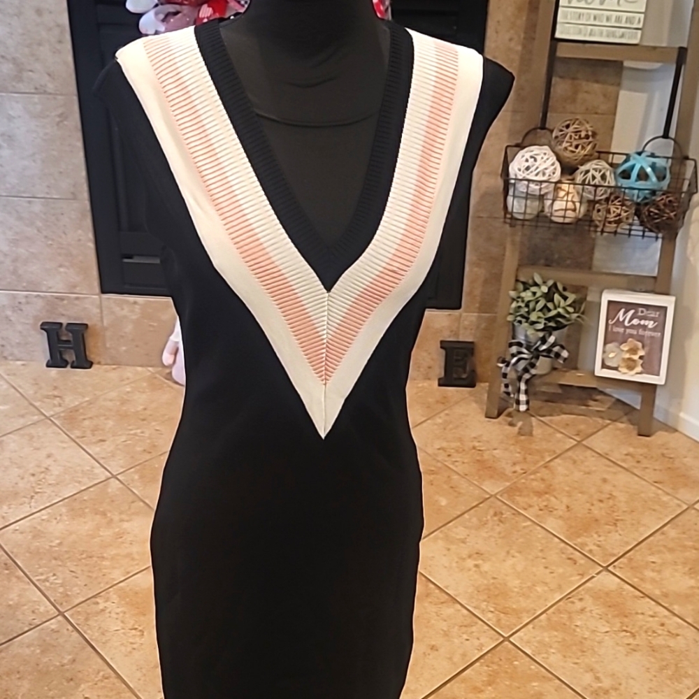 Venus dress low cut vneck thick and comfortable material